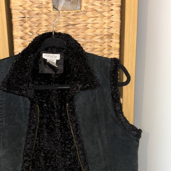 Authentic suede vest - Picture 4 of 8